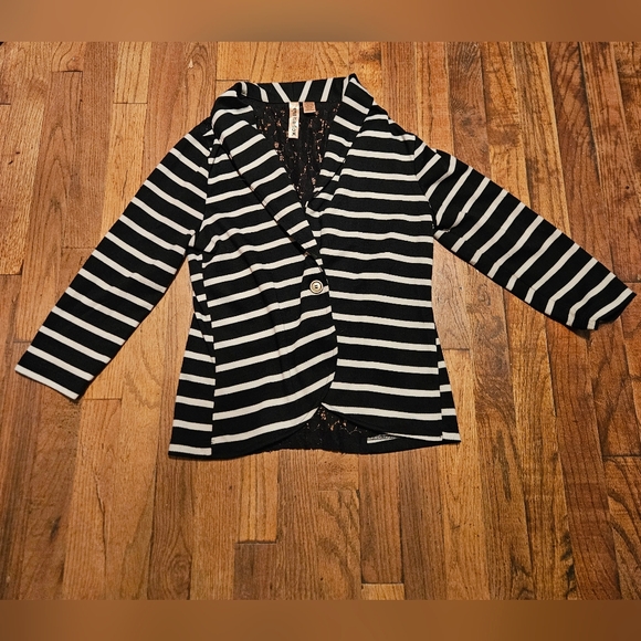 Eyeshadow Jackets & Blazers - Eyeshadow Black and White Striped Blazer